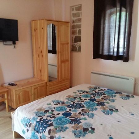Guest House Friends Emen Zewnętrze zdjęcie