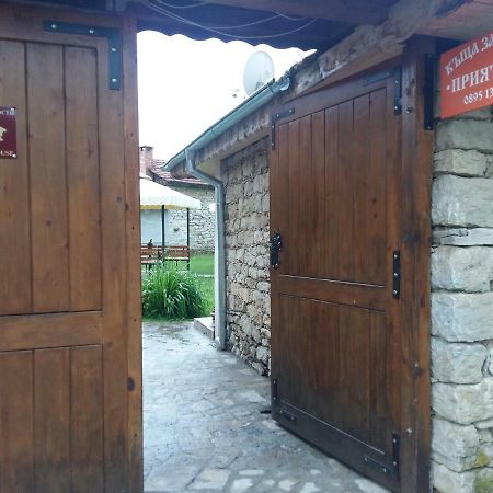 Guest House Friends Emen Zewnętrze zdjęcie