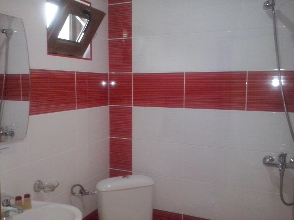 Guest House Friends Emen Pokój zdjęcie