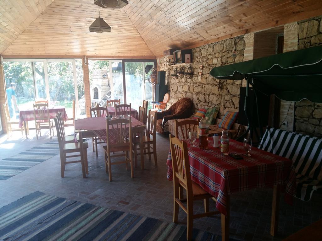 Guest House Friends Emen Zewnętrze zdjęcie