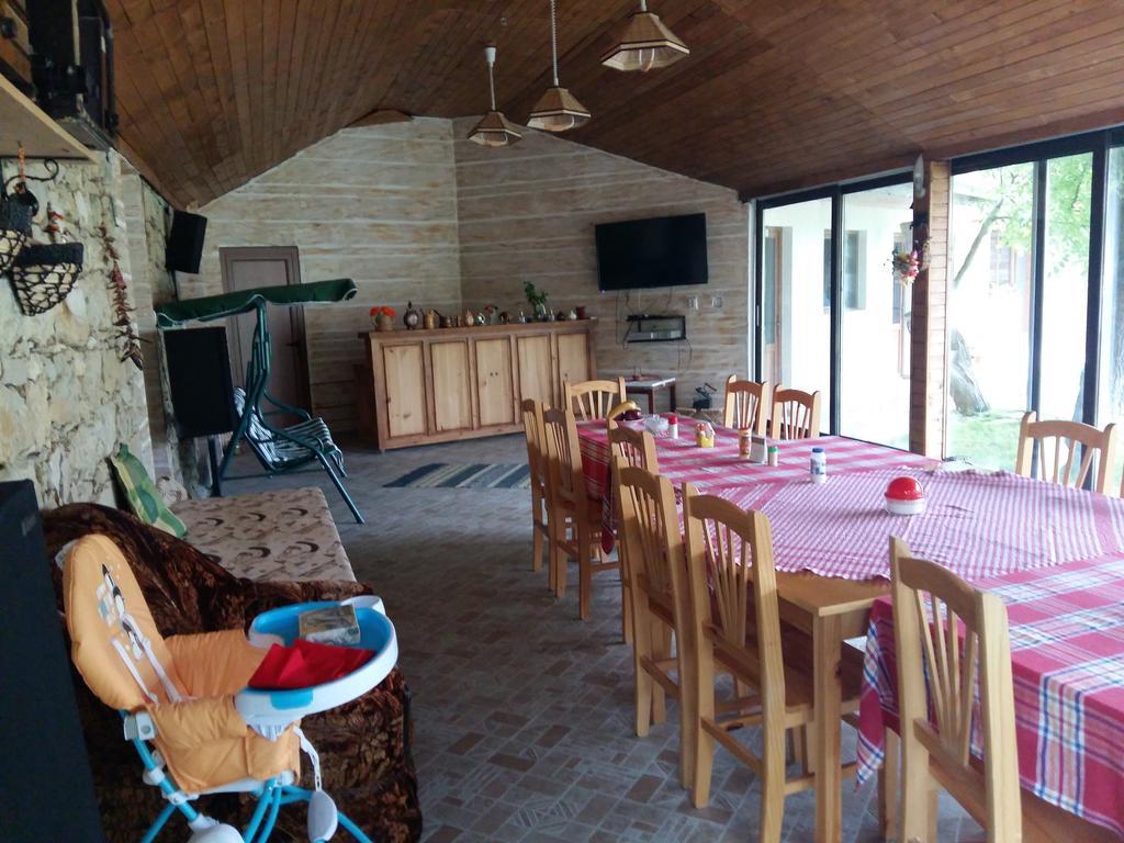 Guest House Friends Emen Zewnętrze zdjęcie