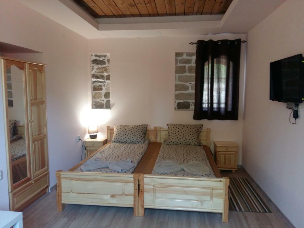 Guest House Friends Emen Zewnętrze zdjęcie