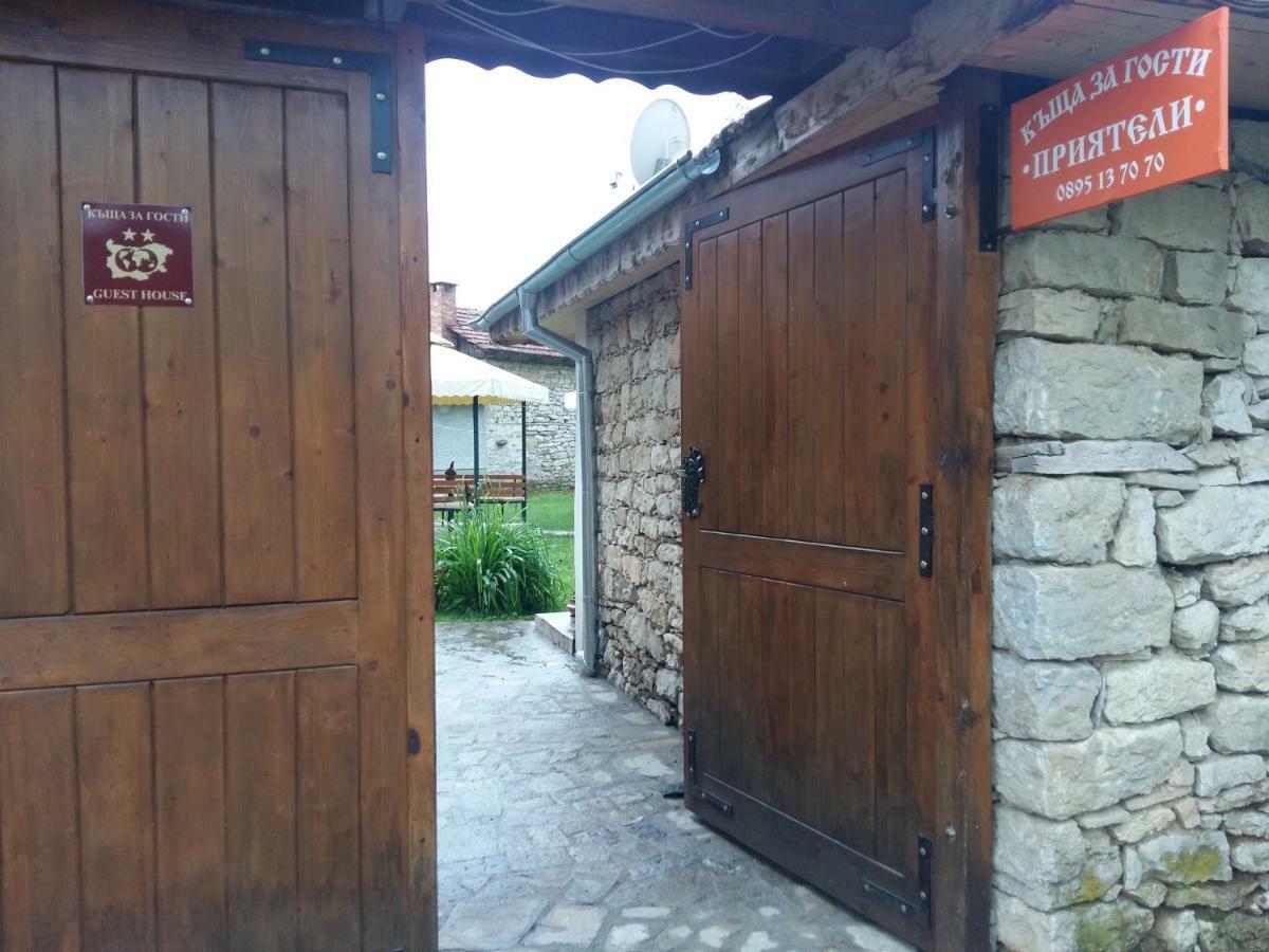 Guest House Friends Emen Zewnętrze zdjęcie